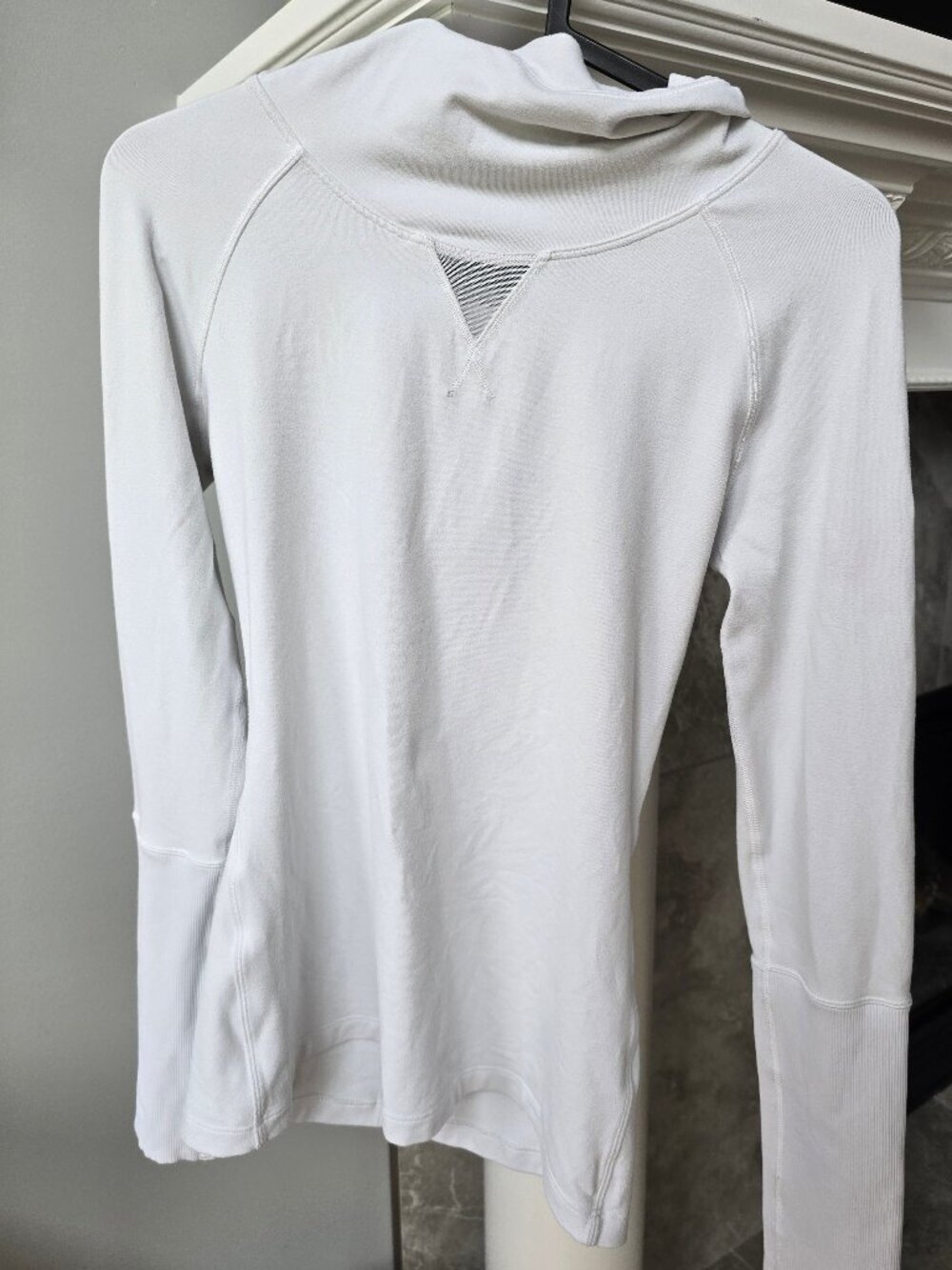Lululemon hooded sweat shirt long sleeve bone white size 4